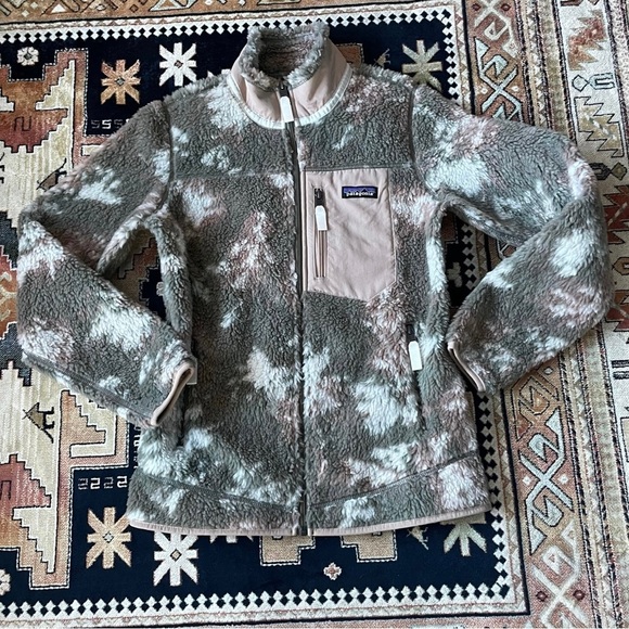 Patagonia Fleece Jacket in Green and Tan - Picture 4 of 7